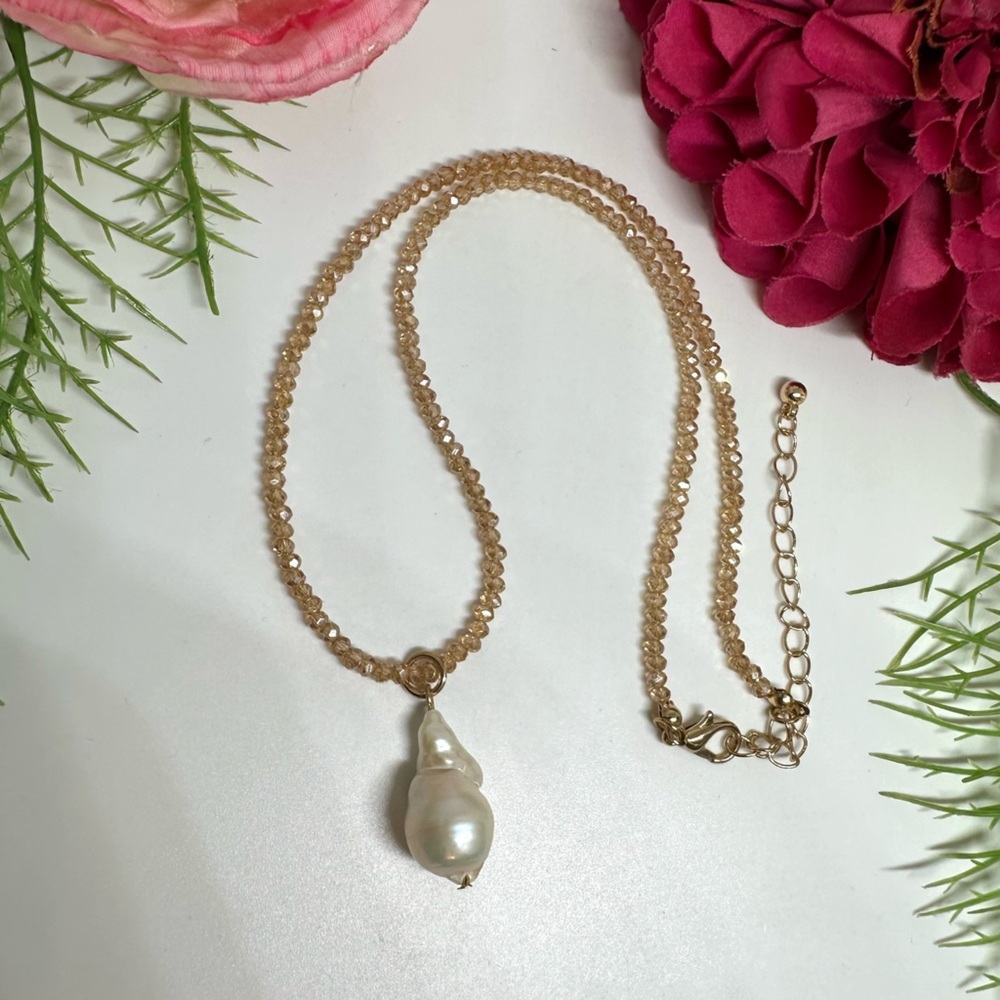NEW⚜️Baroque Pearl Crystal Beaded Necklace - Picture 4 of 5